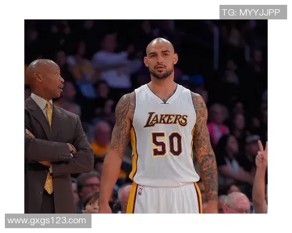 加拿大足球二号球星介绍及其在国家队的重要地位分析